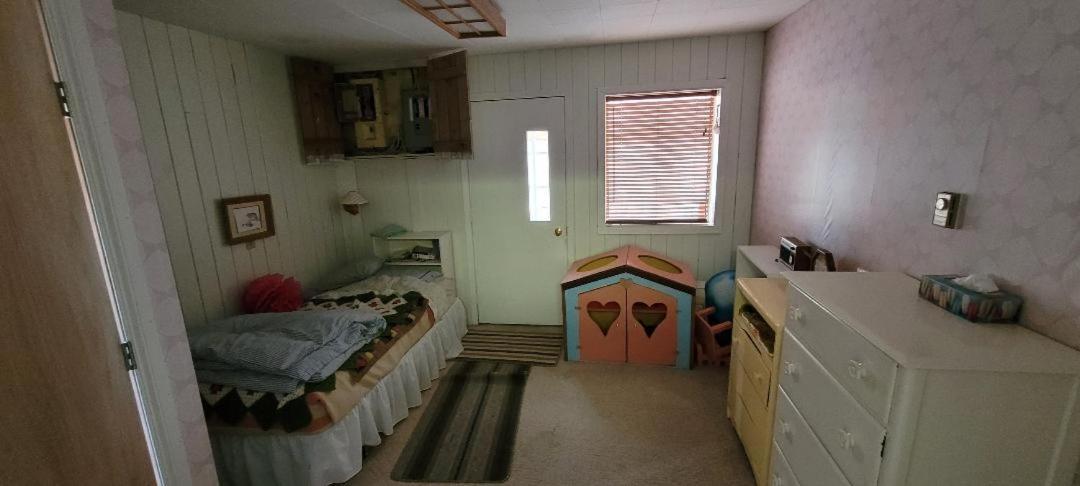 Polar Bear Bed And Breakfast Чърчил Екстериор снимка