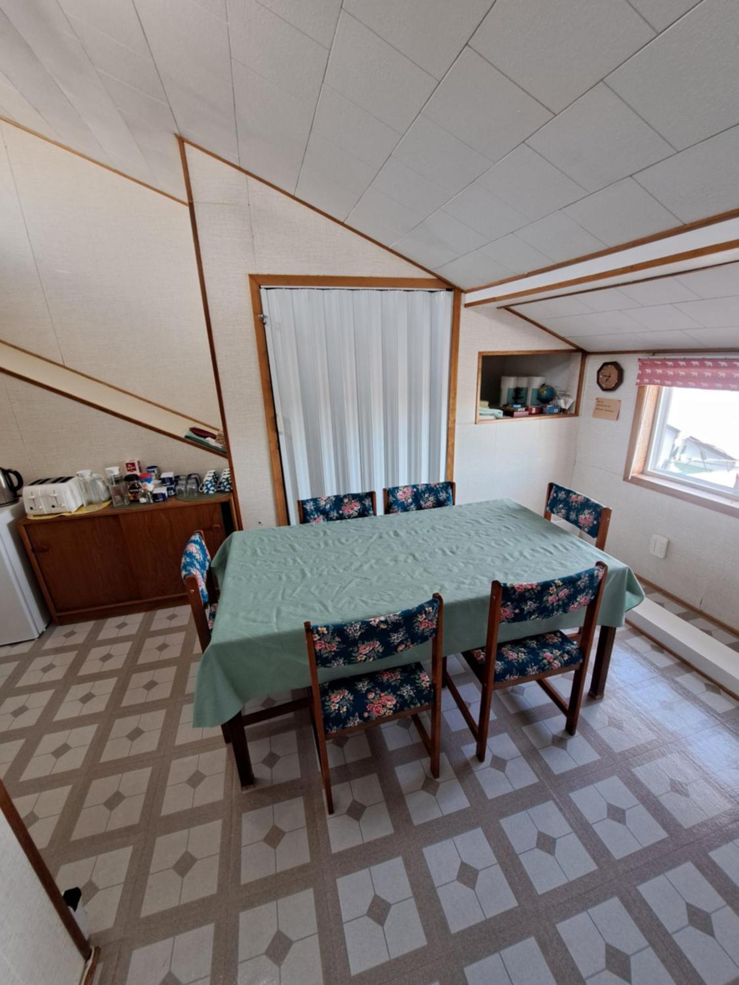 Polar Bear Bed And Breakfast Чърчил Екстериор снимка